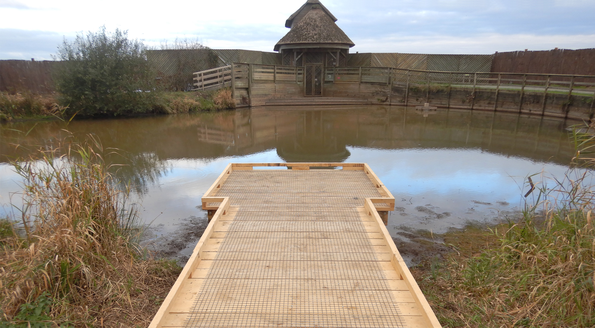 RÉALISATION D'UN PONTON EN BOIS